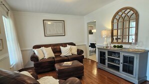 Unclassified image, 3 of 16, button -  Lovely Spacious 4-bedroom single home in tranquil Midlothian with AC (Midlothian)