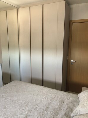 Unclassified image, 5 of 28, button - NEW - 100m from JL Shopping Mall, garage, 3 elevators, balcony with barbecue. (Cascavel)