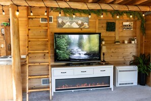 Interior - The Duck Pond experience; a unique PNW experience living life on the pond (Port Angeles)