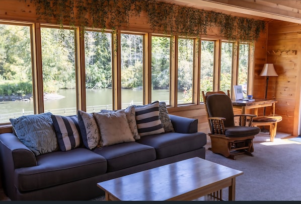 Living area - The Duck Pond experience; a unique PNW experience living life on the pond (Port Angeles)