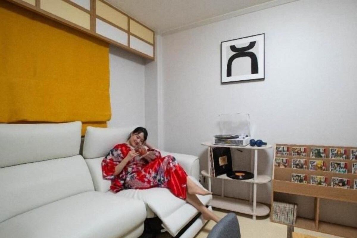 Japanese-style Quadruple Room, City View | Living area