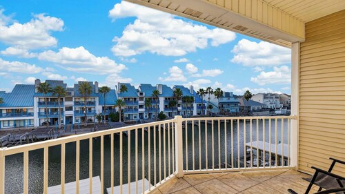 Paradise Found by Avantstay Waterfront Retreat Private Boat Slip + Shared Pool North Padre
