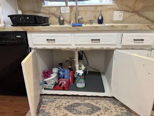 4BR/3BA Home With Game Room, Grill, Deck Sleeps 10