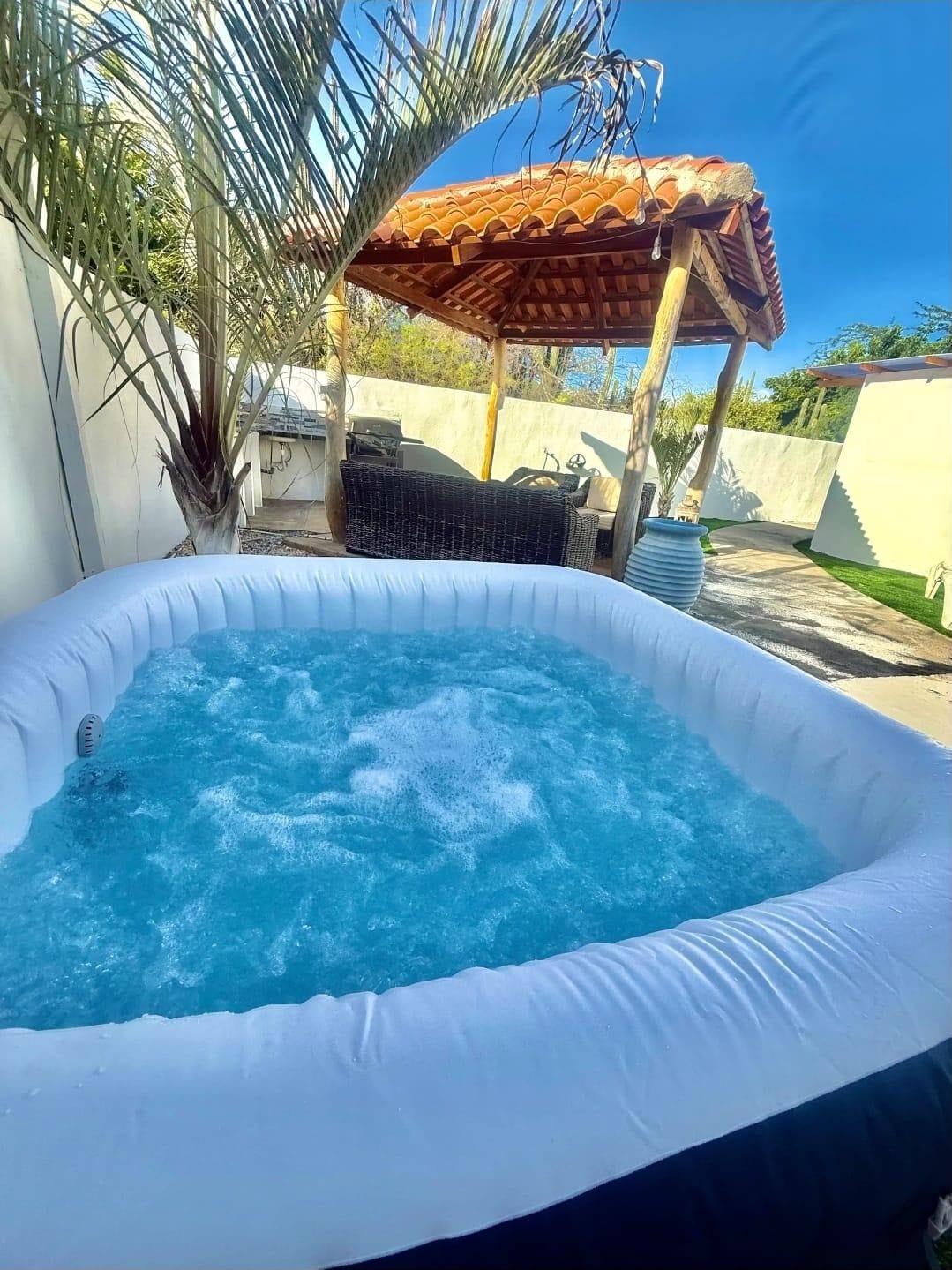 Bain à remous extérieur