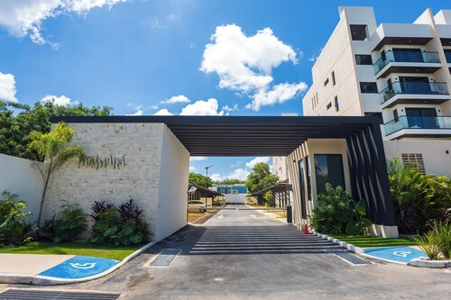 Fabulous Modern Luxury and Sophistication Penthouse, Temozon Norte