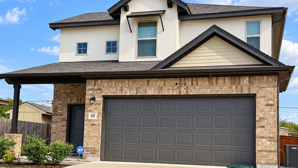 Unclassified image, 1 of 26, button - 3BR Kyle Home, Pool Access, Grill & Fast Wi-Fi (Unknown)