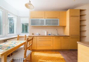 Private kitchen - Metro Stokłosy Harmony Apartment (Warszawa)