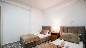 Room - Lion Hotel (Golem)