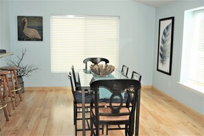 Dining - This home has 3-bedrooms with a large deck and a boat dock for guests to use. (Clearlake Oaks)