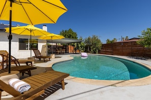 Pool - Demuth Desert Retreat | Pool & Firepit | Mini Putting Green | 3BR (Palm Springs)