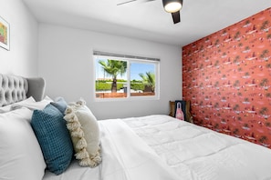 Room - Demuth Desert Retreat | Pool & Firepit | Mini Putting Green | 3BR (Palm Springs)