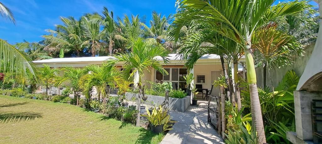 Family Room, 2 Queen Beds, Patio, Garden View