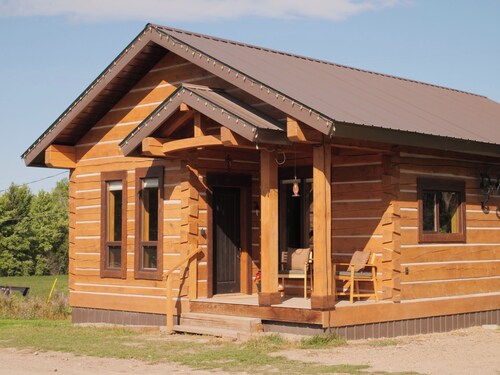 Wellspring Guesthouse - Farm stay in Fraser Lake, Canada