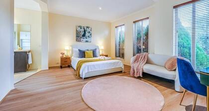 StayAU Spacious Home w/BBQ Pet-friendly