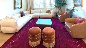 Unclassified image, 4 of 39, button - Serene Sonoma estate in Sebastopol perfect for relaxing stays in wine country (Sebastopol)