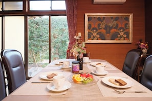 Dining - Nouveau Marche (katori niichiba)