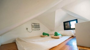 Unclassified image, 2 of 30, button - Seabreeze Cottage by the Sea (BOLINAO)