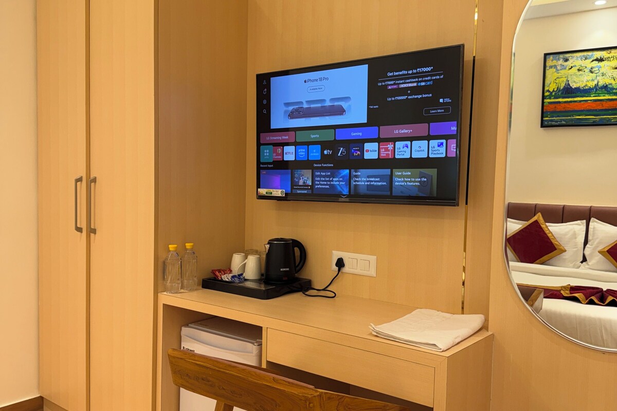 Standaard kamer | Een minibar, een bureau, een strijkplank/strijkijzer, gratis wifi