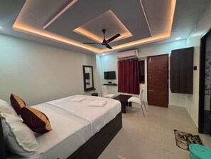 Unclassified image, 2 of 18, button - Townhouse Oak Phaltan Formerly (Phaltan)