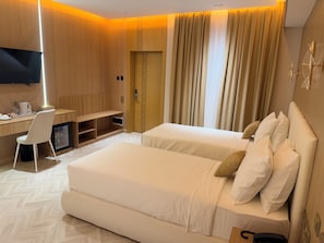 Ảnh chưa phân loại, 2 trong số 12 ảnh, nút