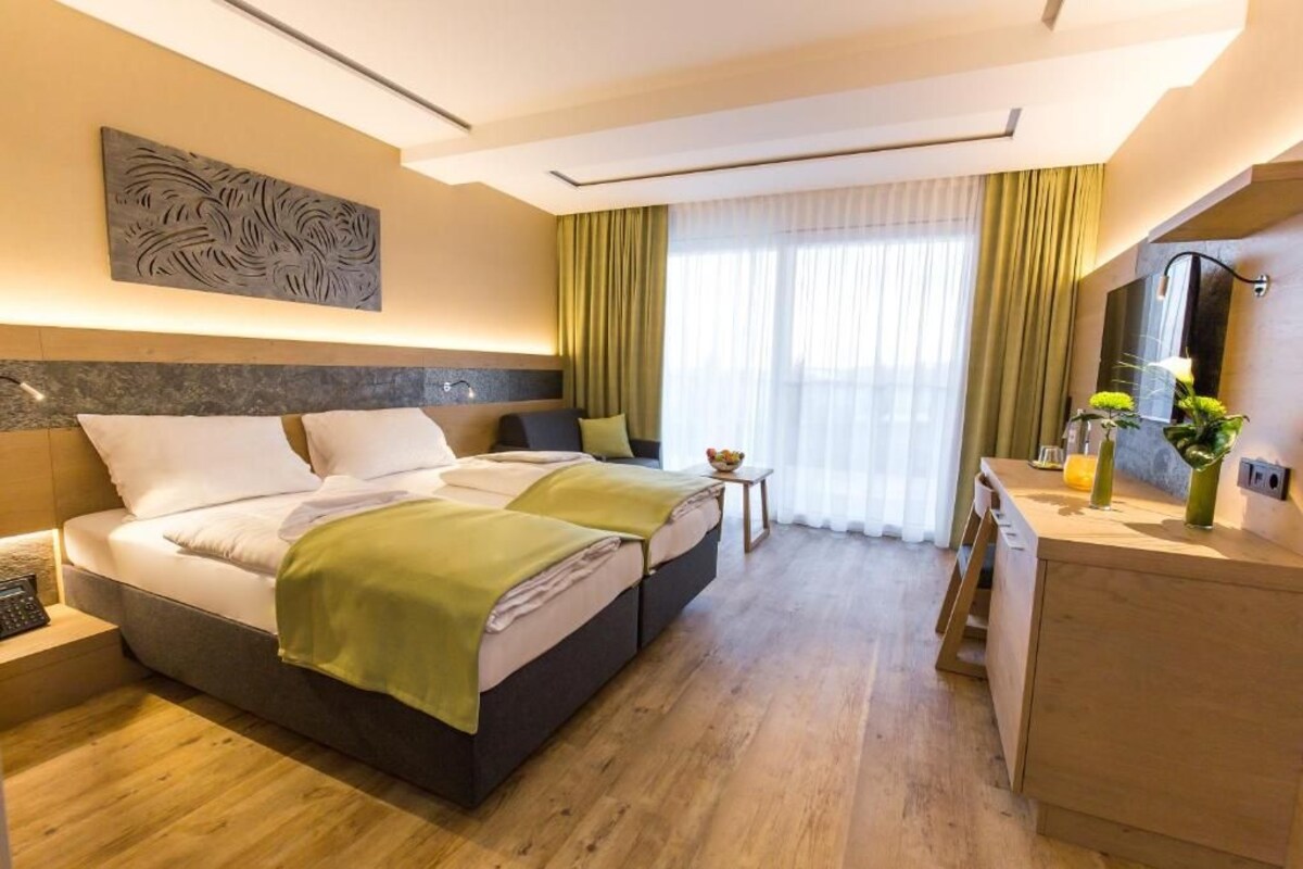 Doppel- oder Zweibettzimmer | Zimmersafe, kostenloses WLAN