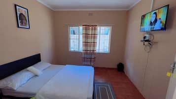 Standard Double Room, Balcony, Garden View | Desk, laptop workspace, iron/ironing board (on request), WiFi (free)