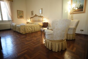 Unclassified image, 2 of 6, button - Hotel Grande Bretagne (Montecatini Terme)