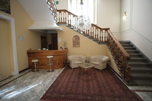 Unclassified image, 5 of 6, button - Hotel Grande Bretagne (Montecatini Terme)