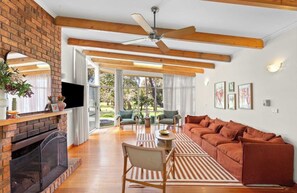 Living area - Silverleaves Family Beach House (Silverleaves)