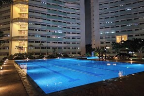 Kolam renang terbuka