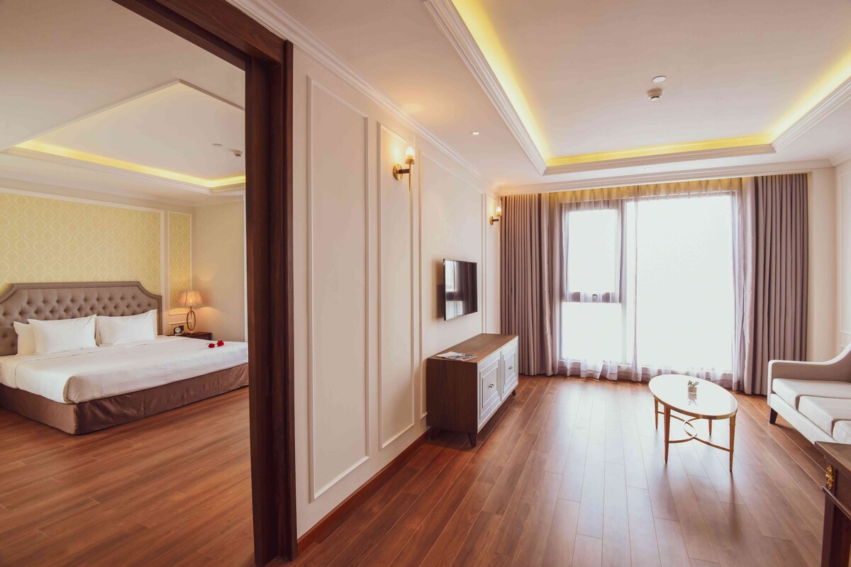 Grand Suite, City View