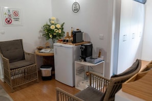 Unclassified image, 4 of 29, button - Room 'Double with Garden View 4' with Wi-Fi, air conditioning and parking (Cercal)