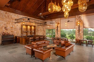 酒吧(店内)