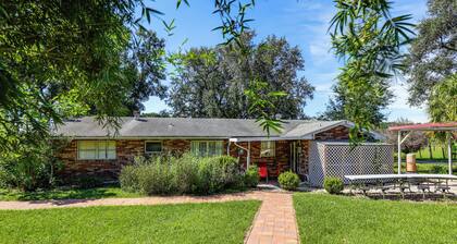 Lake-View Family Home, 6 Mi to Spanish Springs!