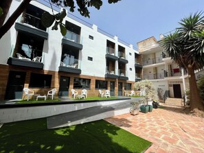Unclassified image, 2 of 62, button - Villa Albero (Torremolinos)