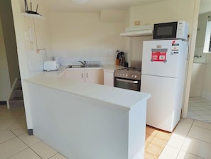 Unclassified image, 5 of 89, button - Windsurfer Resort (Gold Coast)