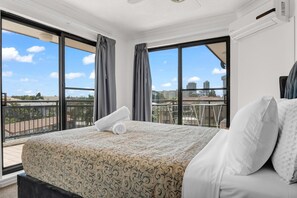 Unclassified image, 2 of 89, button - Windsurfer Resort (Gold Coast)
