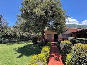 Property grounds - Mini Farm in Ibarra (Ibarra)