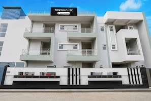 Ảnh chưa phân loại, 5 trong số 77 ảnh, nút