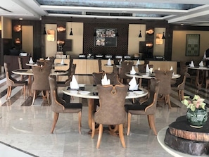 Ảnh chưa phân loại, 3 trong số 50 ảnh, nút