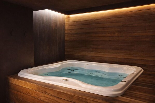 Unclassified image, 1 of 44, button - Moncafe Hotel Boutique Spa (Tirana)