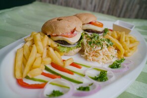 Ảnh chưa phân loại, 2 trong số 25 ảnh, nút