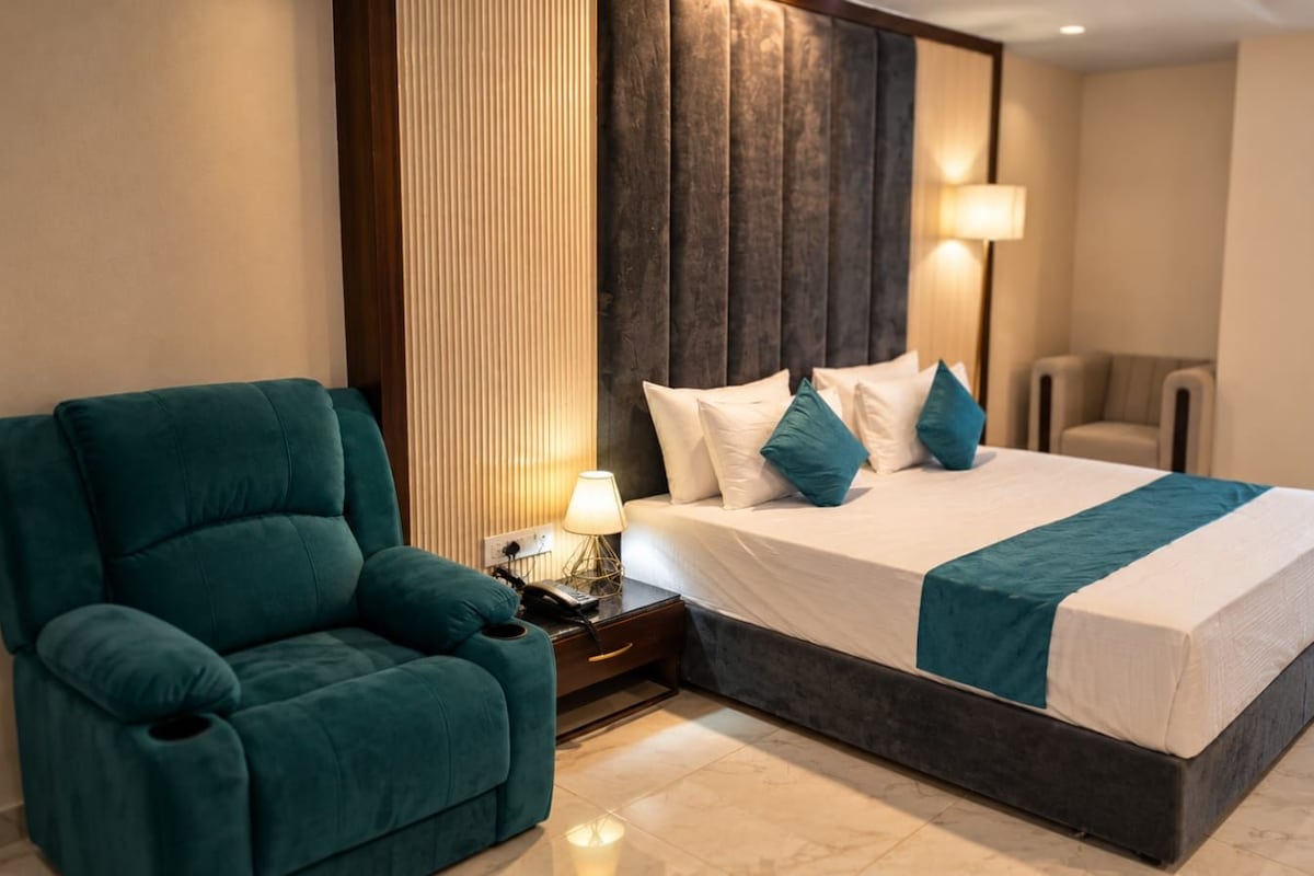 Luxury Suite, City View | Desk, laptop workspace, WiFi (free)