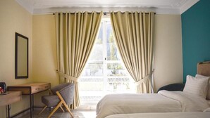 Twin Room, Mountain View - Zhule by Roomy, Skardu (Skardu)
