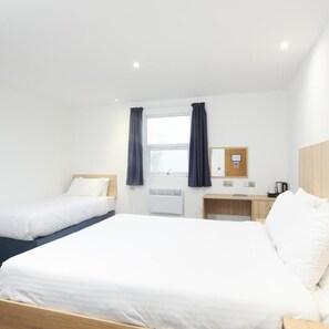 Unclassified image, 3 of 70, button - The Sandringham Hotel (Weston-super-Mare)