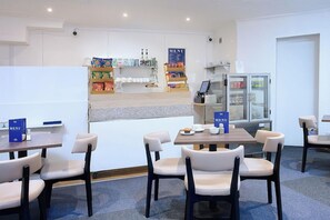 Unclassified image, 4 of 70, button - The Sandringham Hotel (Weston-super-Mare)