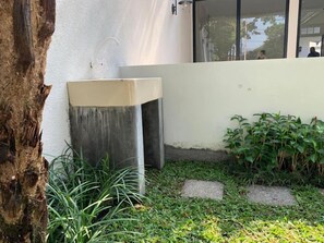 Gambar tidak terklasifikasi, 5 dari 27, tombol