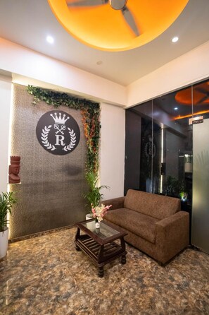 Unclassified image, 5 of 31, button - Hotel Royce Executive, Near US Consulate (Mumbai)