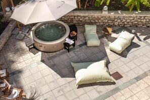 Ảnh chưa phân loại, 5 trong số 6 ảnh, nút