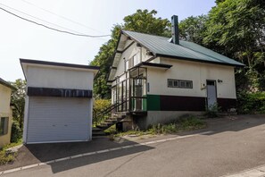 Unclassified image, 3 of 29, button - Sea to Summit Retreat (Otaru)